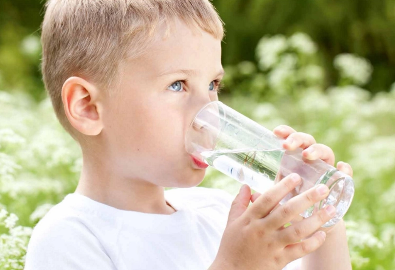 Почему ребенок пьет много воды?