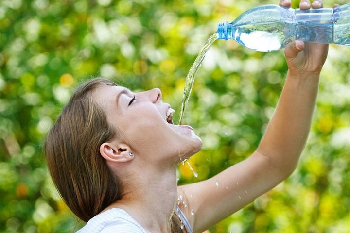 Опасно ли пить много воды
